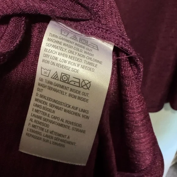 Susan Graver Deep Burgundy Cardigan and Top Set perfect condition 2x - Picture 8 of 11